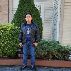 Meet your Posher, Eslin